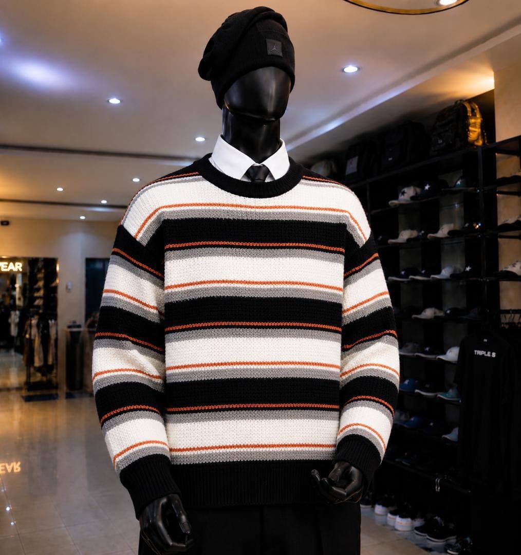 SWEATSHIRT