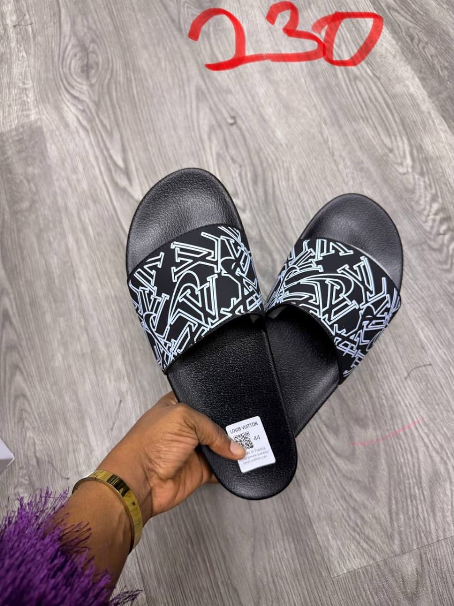 Men slide fully boxed