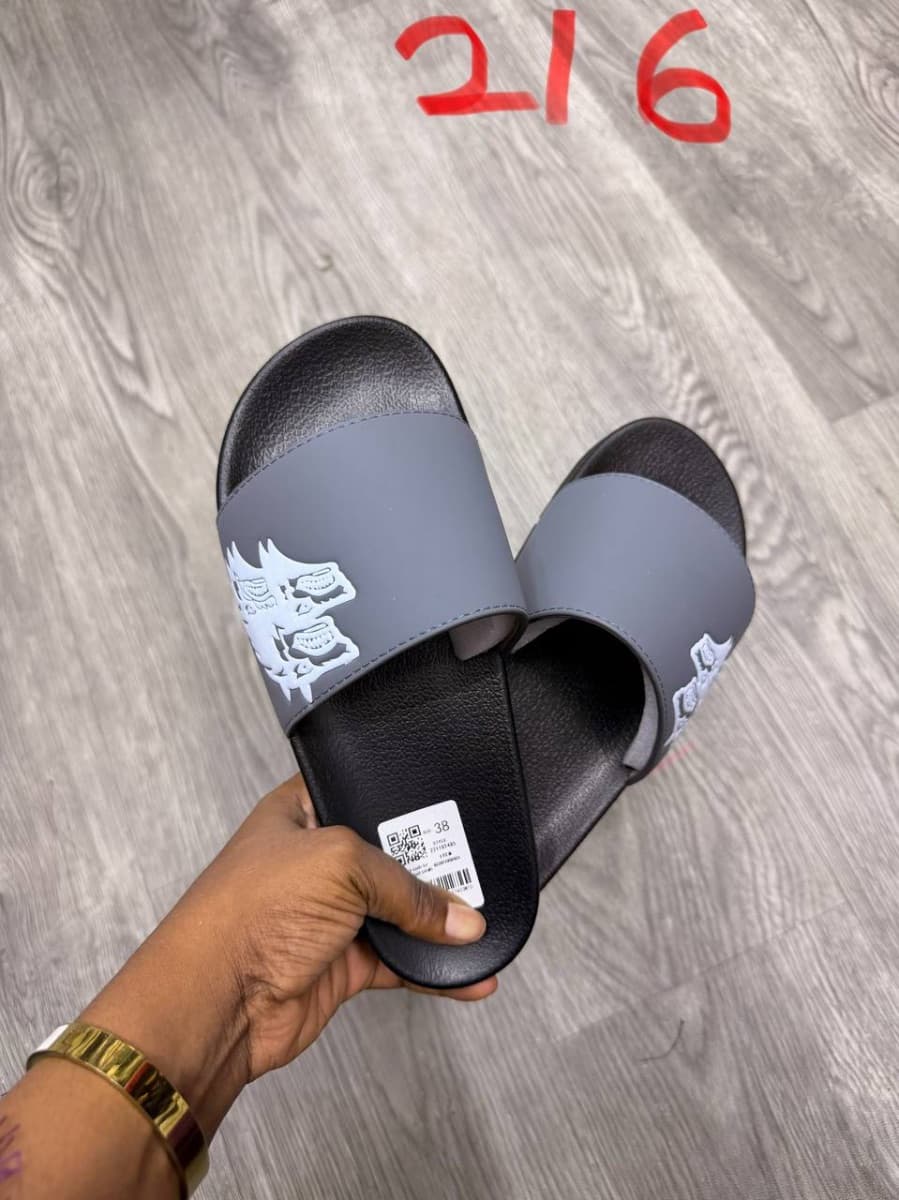 Men slides fully boxed