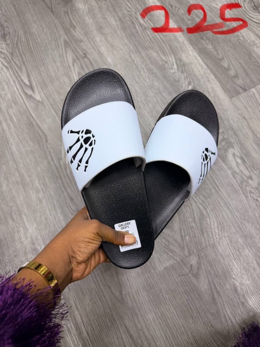 Men slides fully boxed
